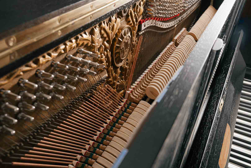 Alexander Ostrovski - Klavierstimmer / Techniker