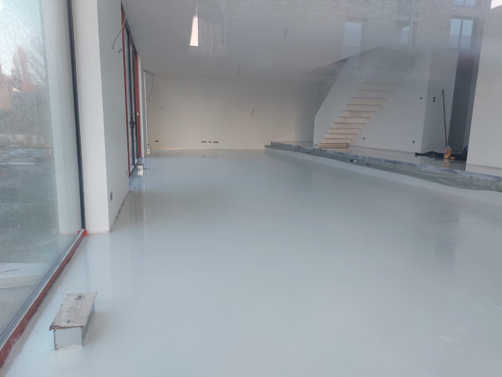 AVIO Bodenbeschichtung