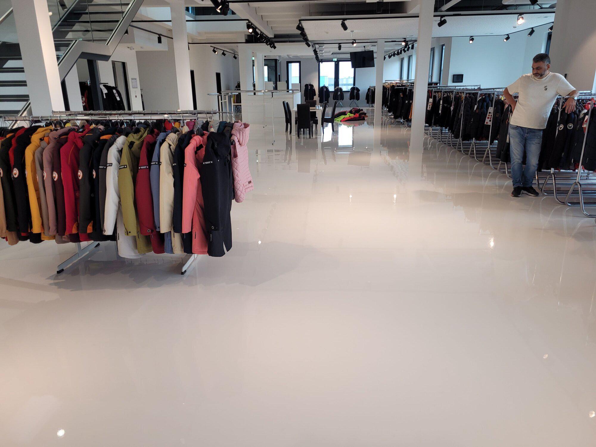 AVIO Bodenbeschichtung