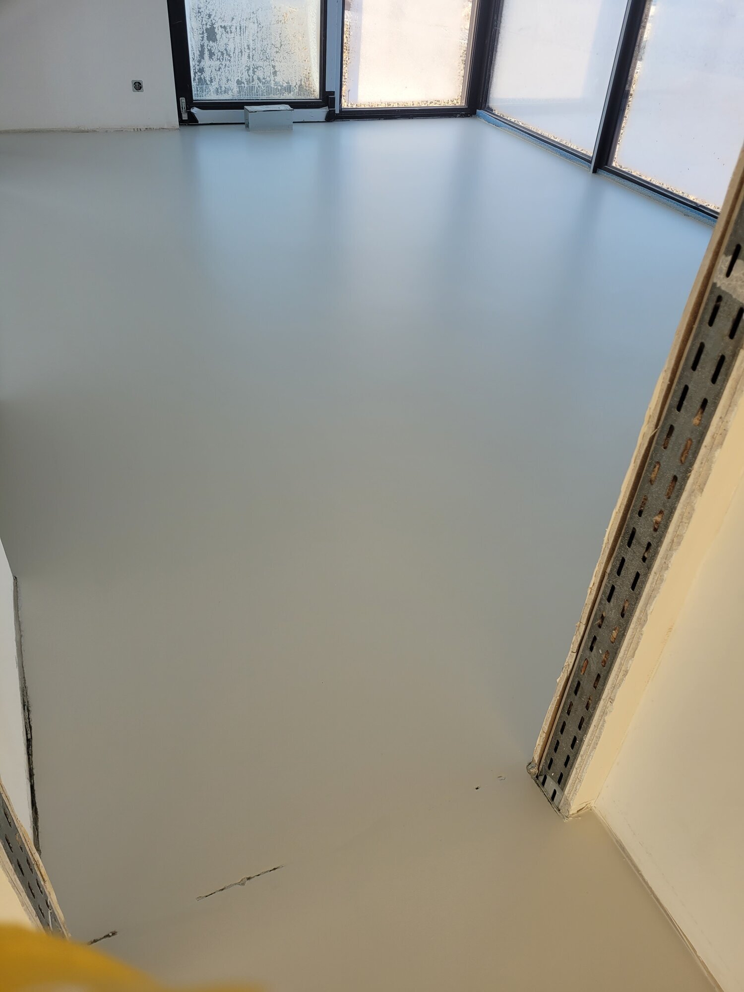 AVIO Bodenbeschichtung