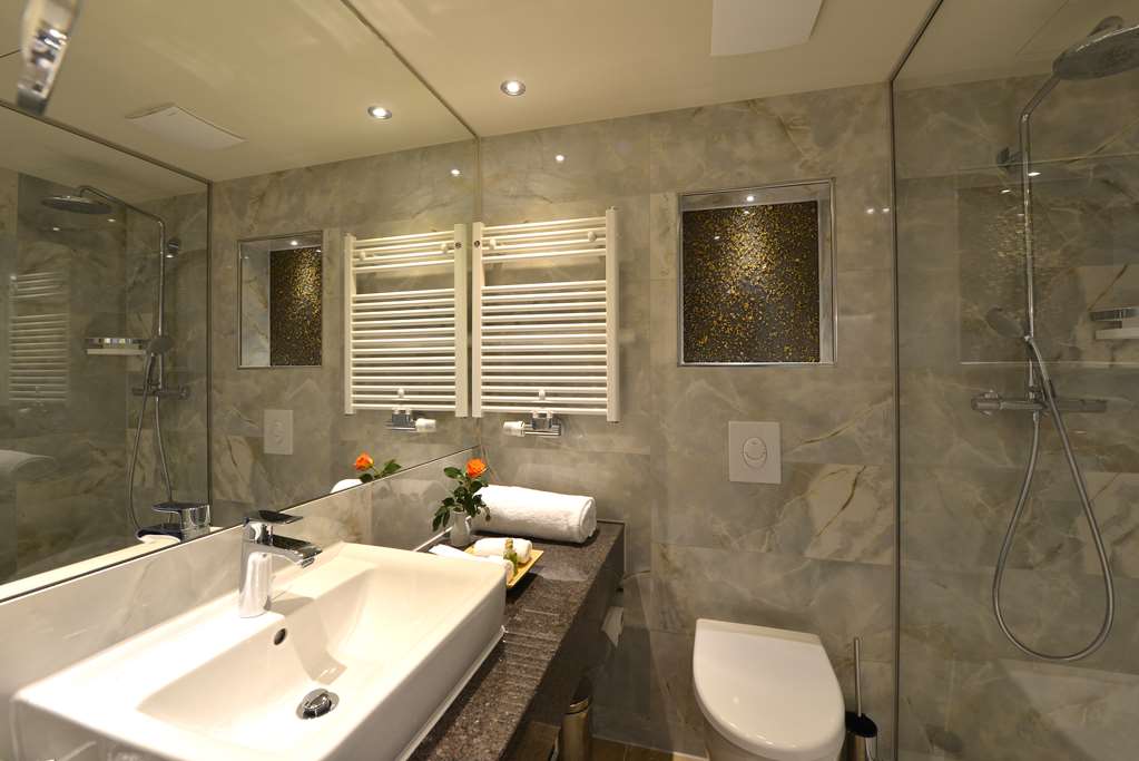 Best Western Plus Delta Park Hotel