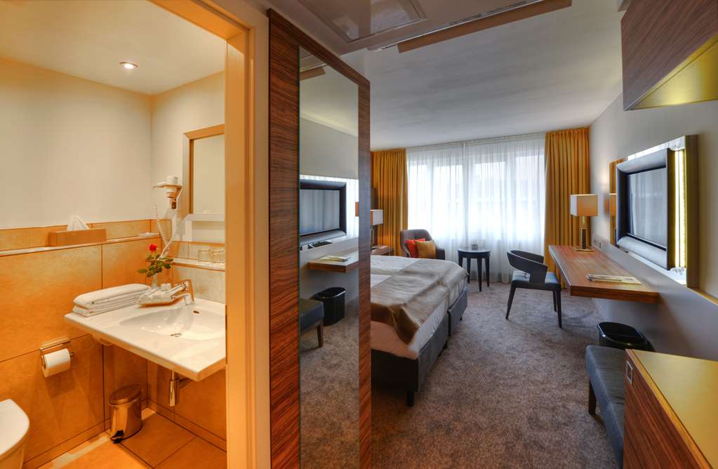 Best Western Plus Delta Park Hotel