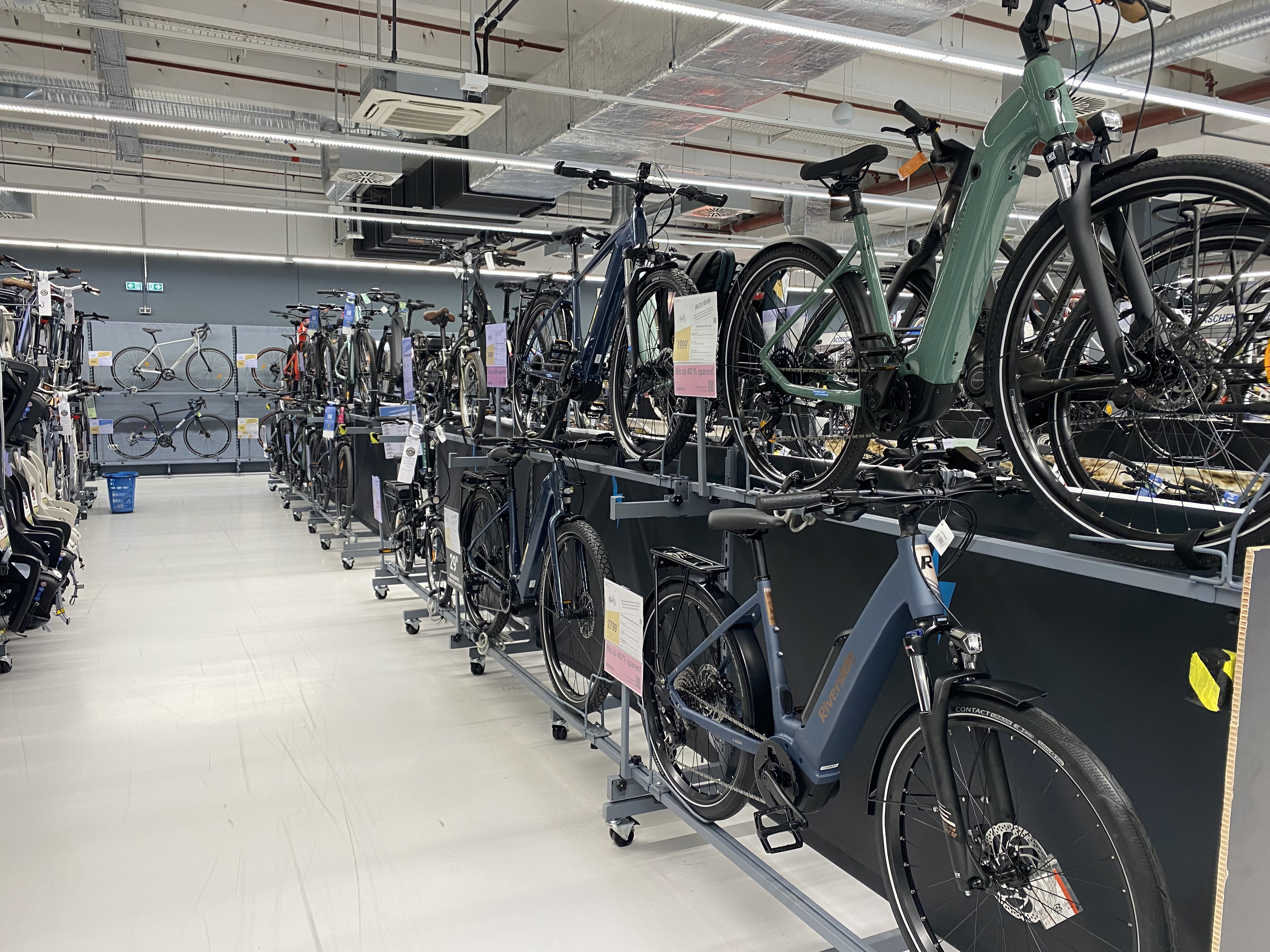DECATHLON Berlin Eiche Fahrradgeschäft