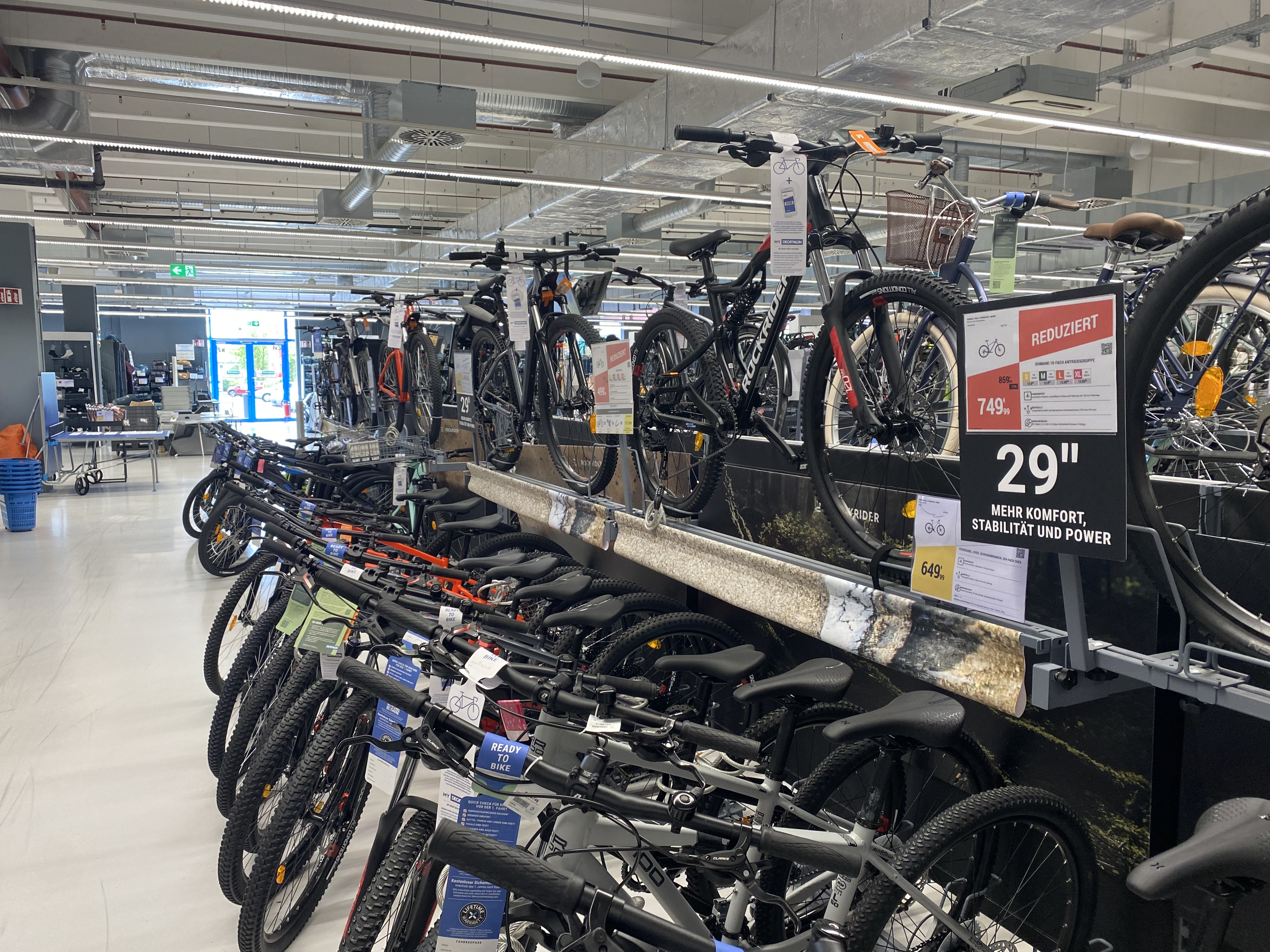 DECATHLON Berlin Eiche Fahrradgeschäft