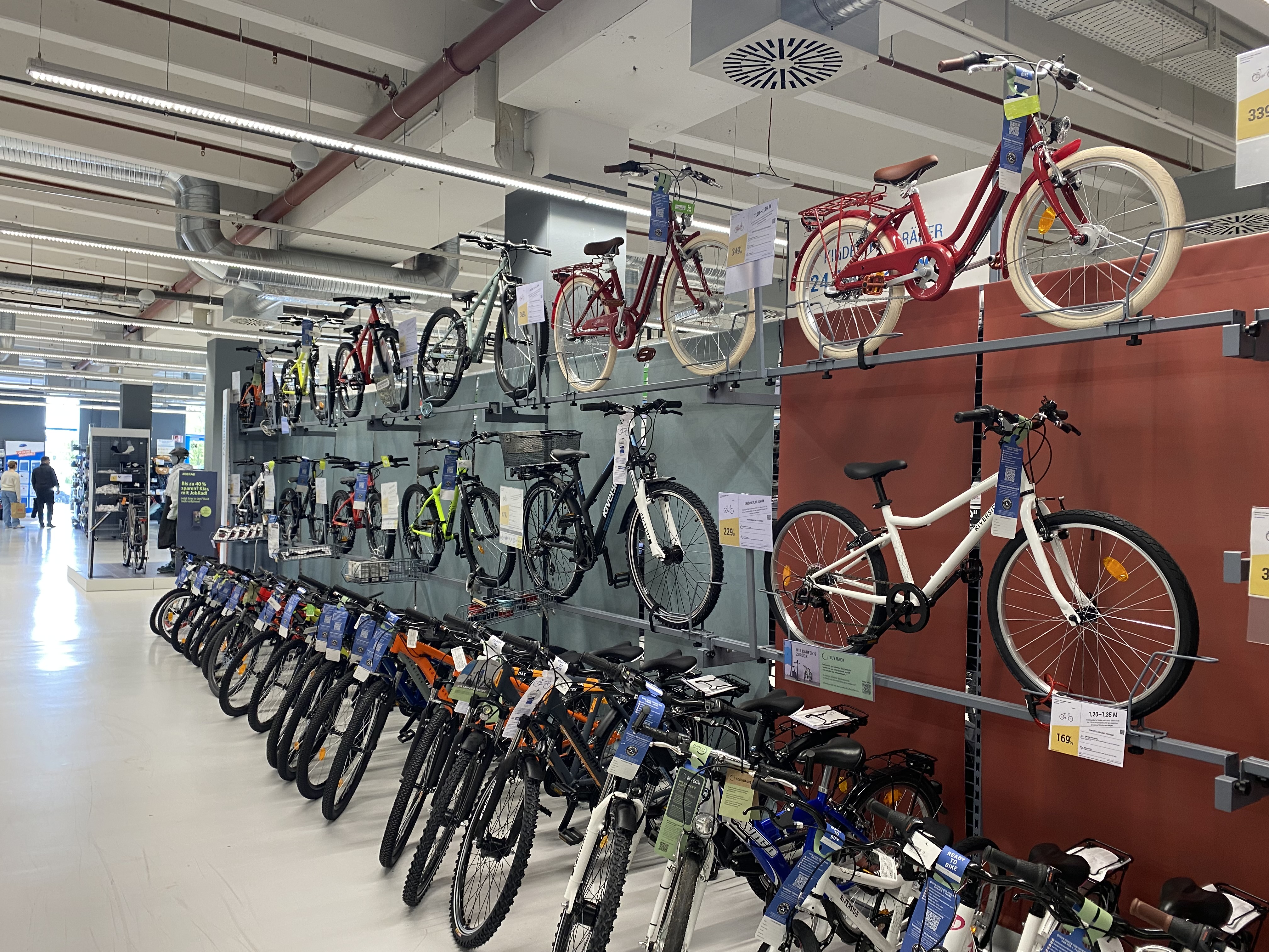 DECATHLON Berlin Eiche Fahrradgeschäft