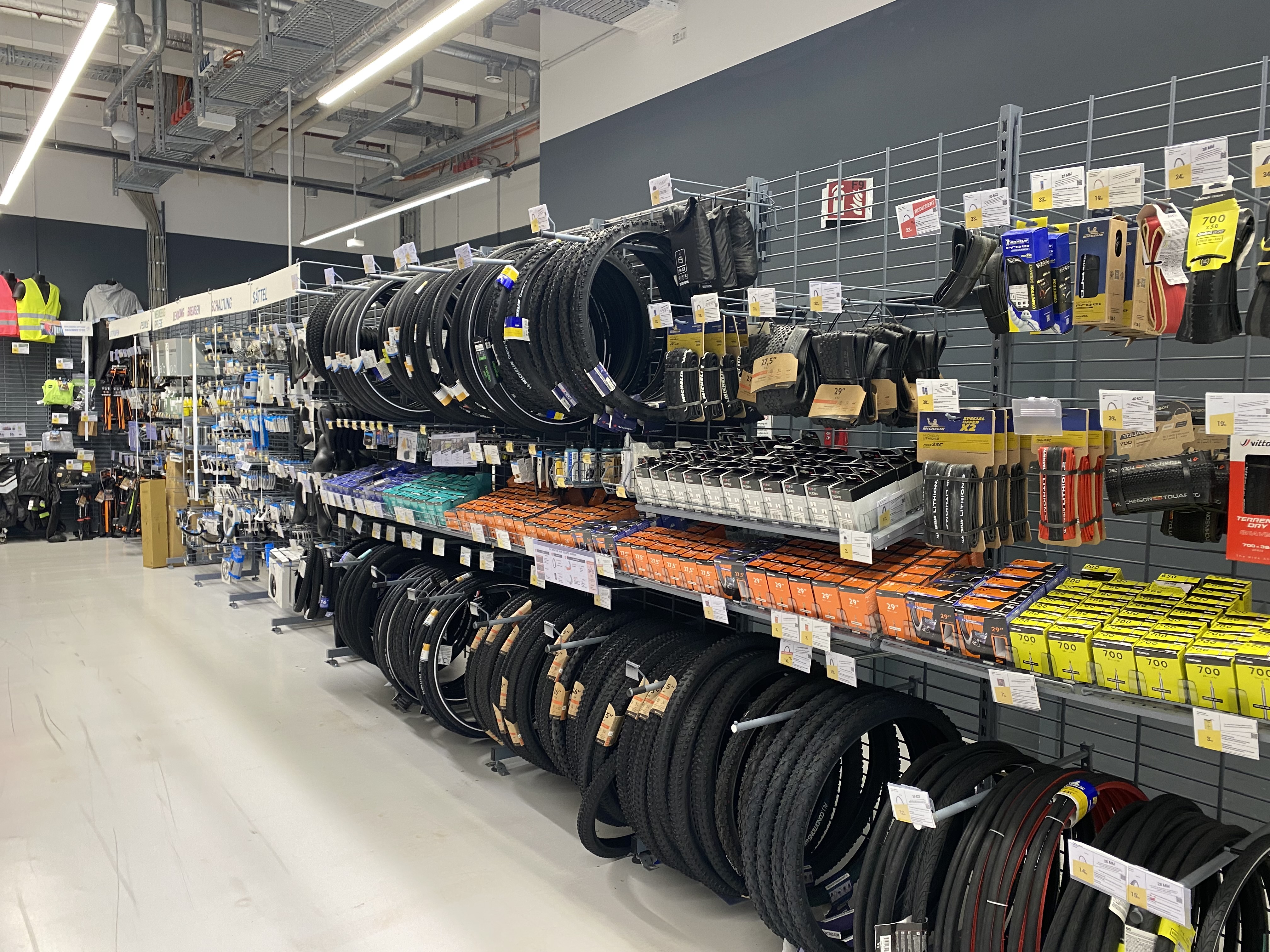 DECATHLON Berlin Eiche Fahrradgeschäft