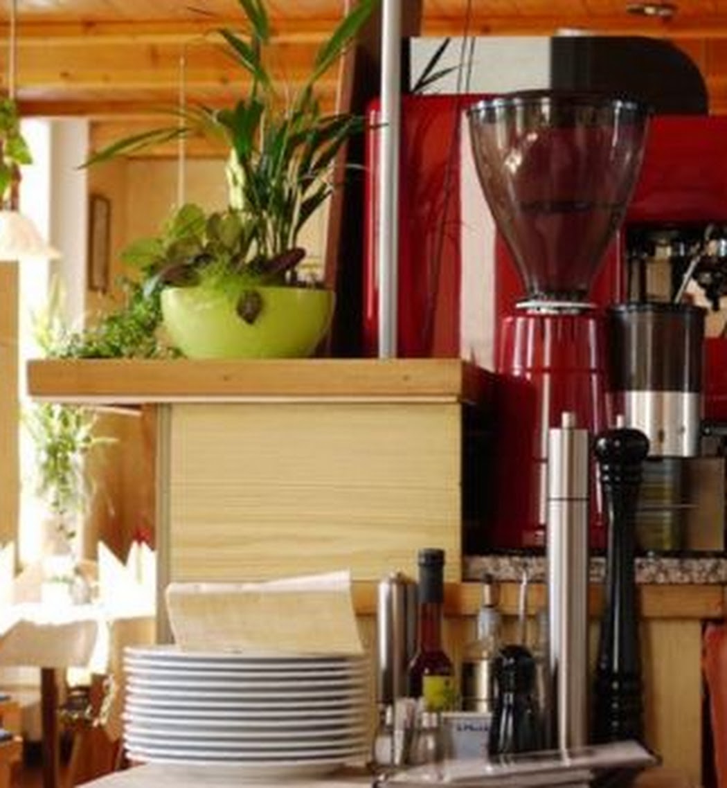 Dell' Anna Tebaldo Pizzarante bei Teo