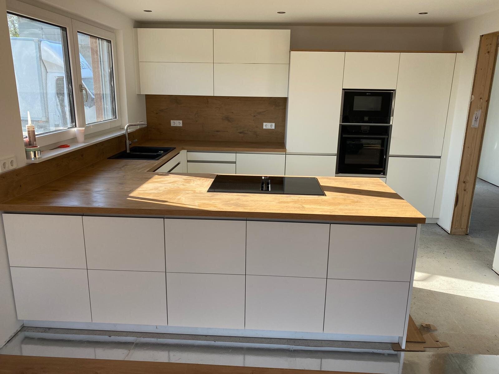 ESAD GmbH Küchen I Bad I Montage