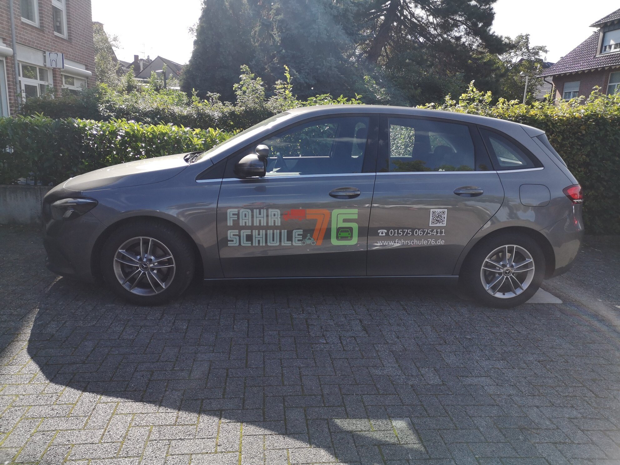 Fahrschule 76 in Dormagen-Nievenheim LKW,Motorrad Ausbildung, BKF Weiterbildung