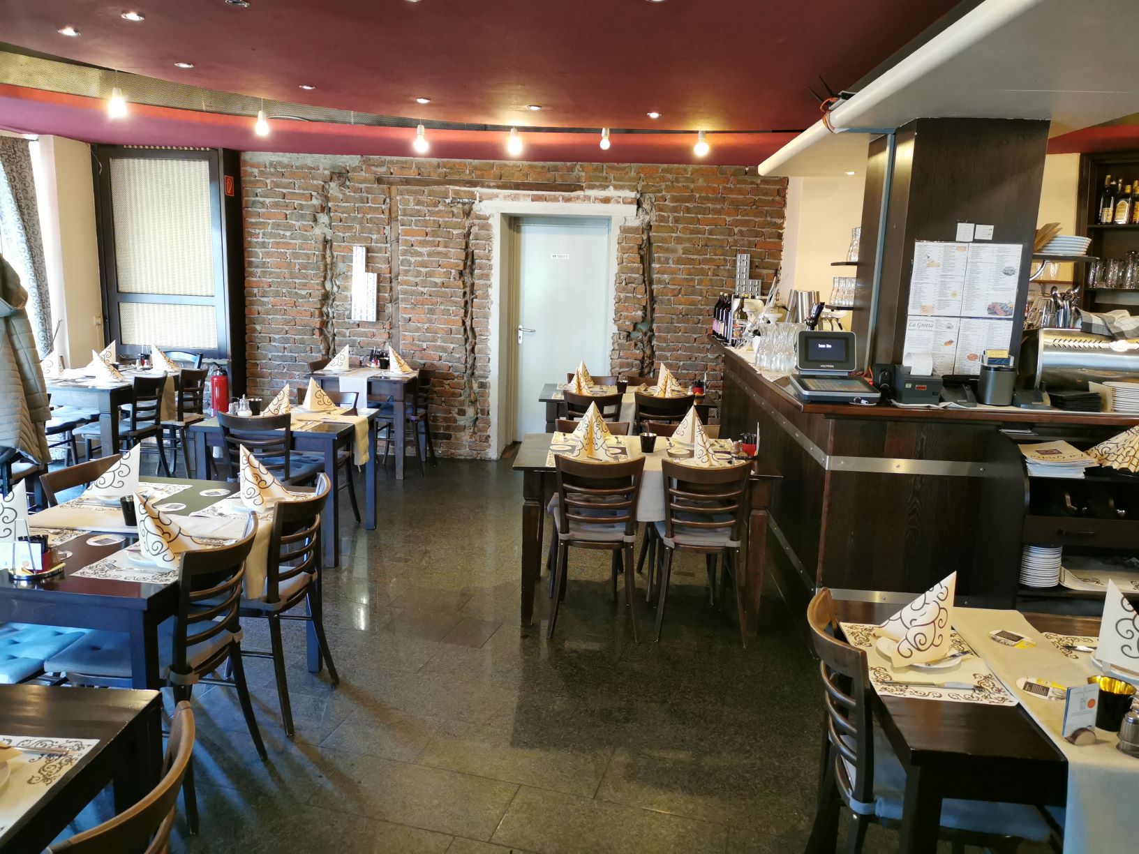 La Grotta Ristorante & Pizzeria