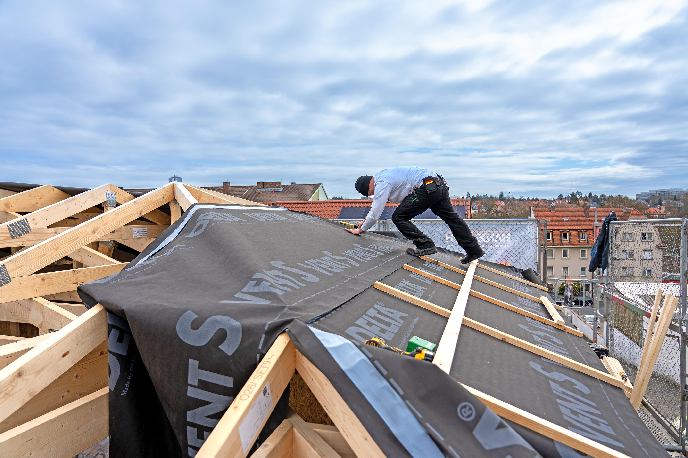 HANDSCHUH GmbH / Dachdecker - Spengler - Zimmerer in SW, WÜ, BA, KG, HAS