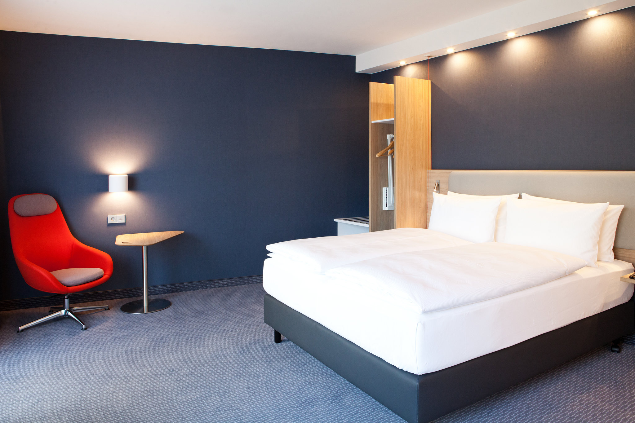 Holiday Inn Express & Suites Monheim am Rhein by IHG