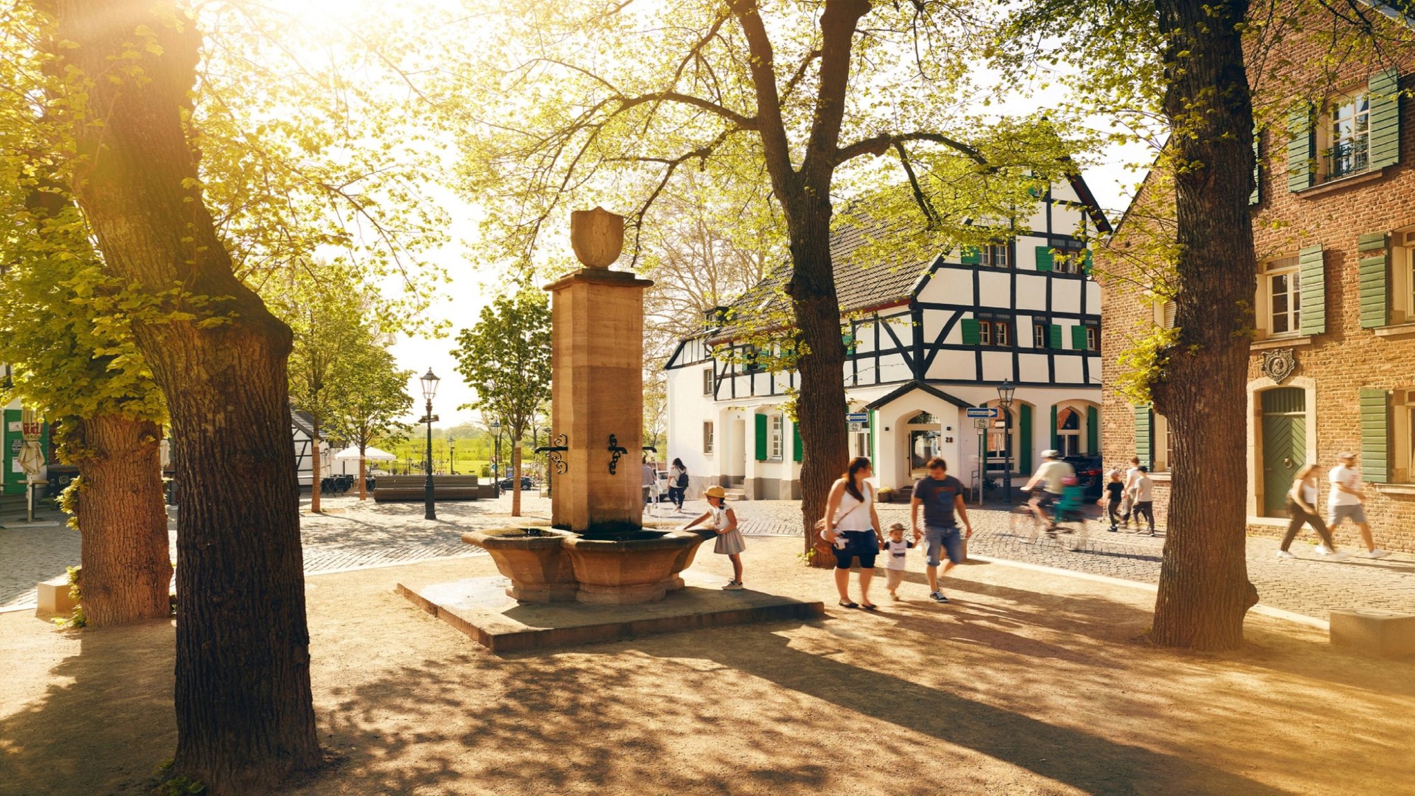 Holiday Inn Express & Suites Monheim am Rhein by IHG