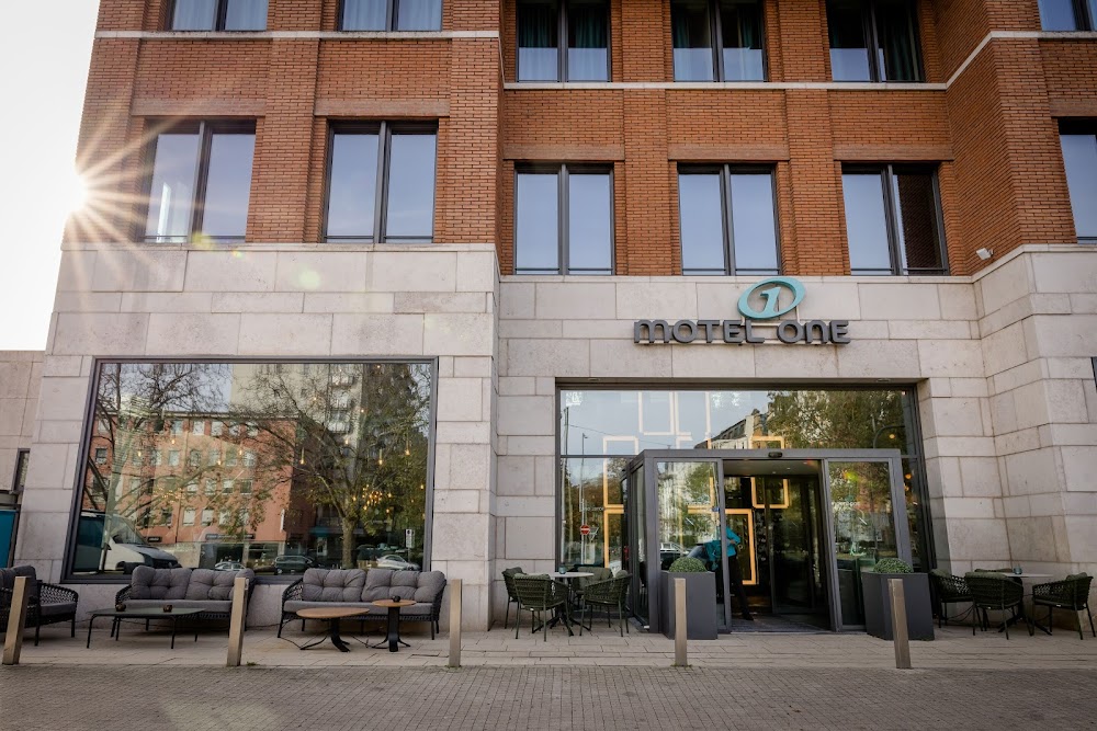 Hotel Motel One Wiesbaden