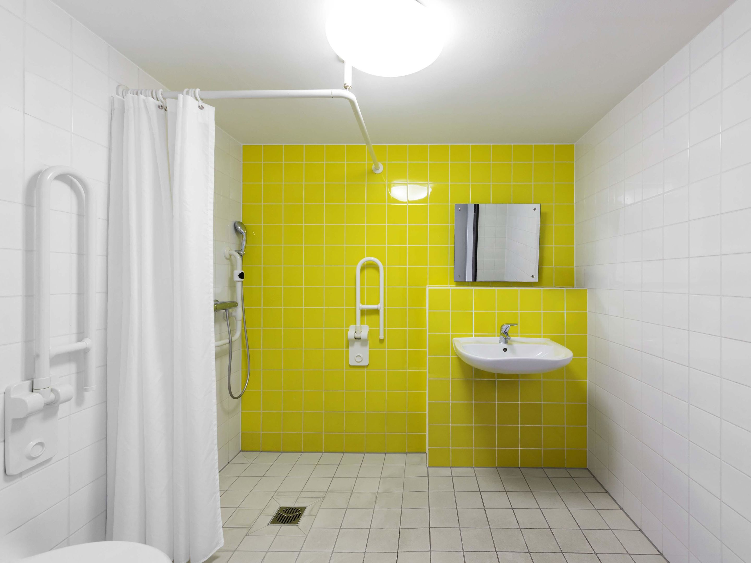 B&B HOTEL Oberhausen am Centro