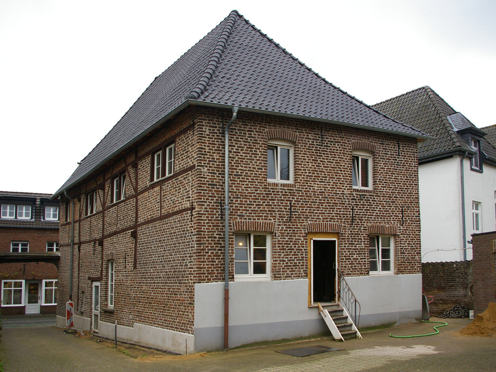 Jakob van Straelen Bedachungen GmbH