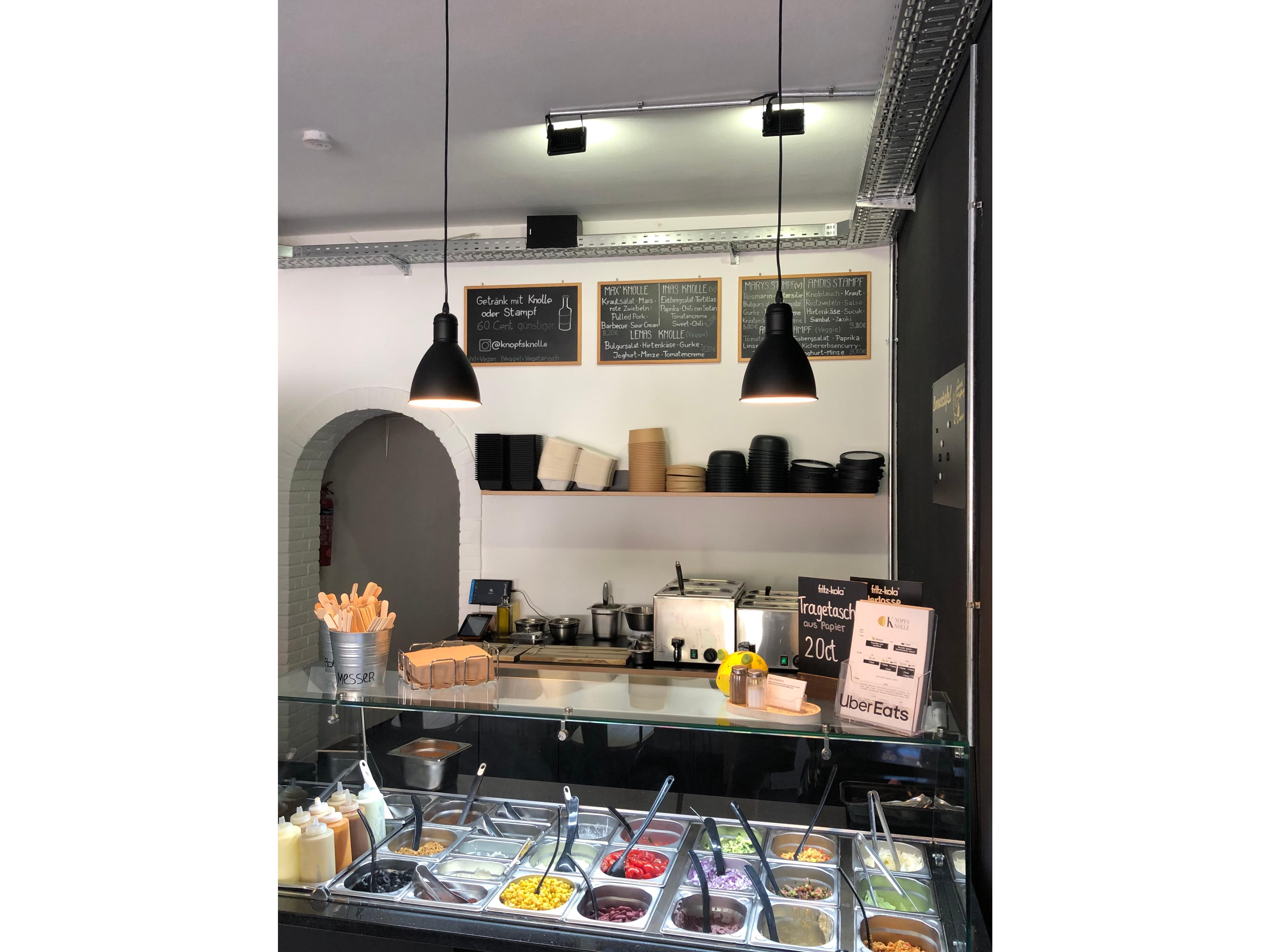 Knopfs Knolle Universitätsstraße (Ofenkartoffel und Stampf)