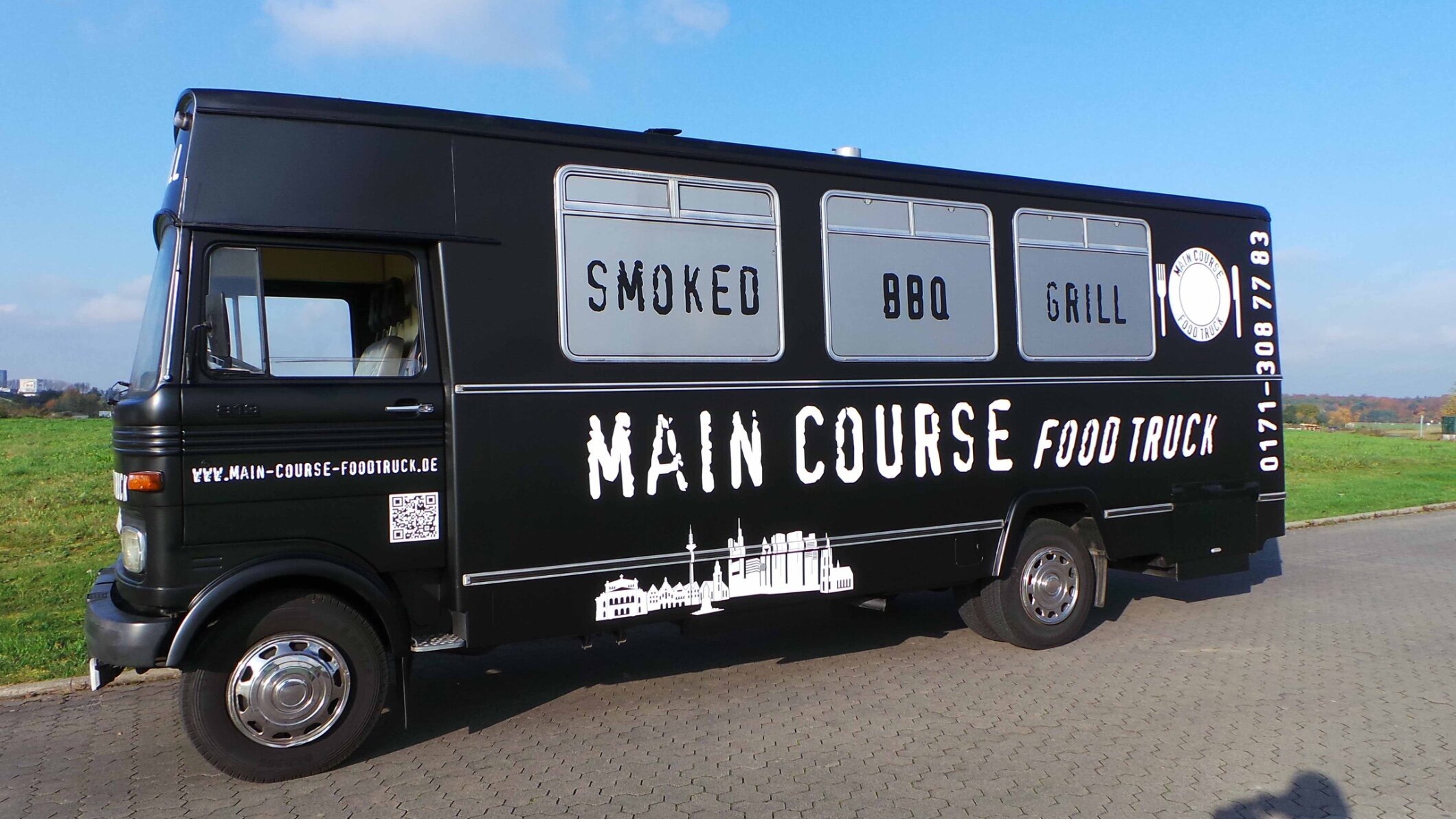 MAIN COURSE Food & Drinks