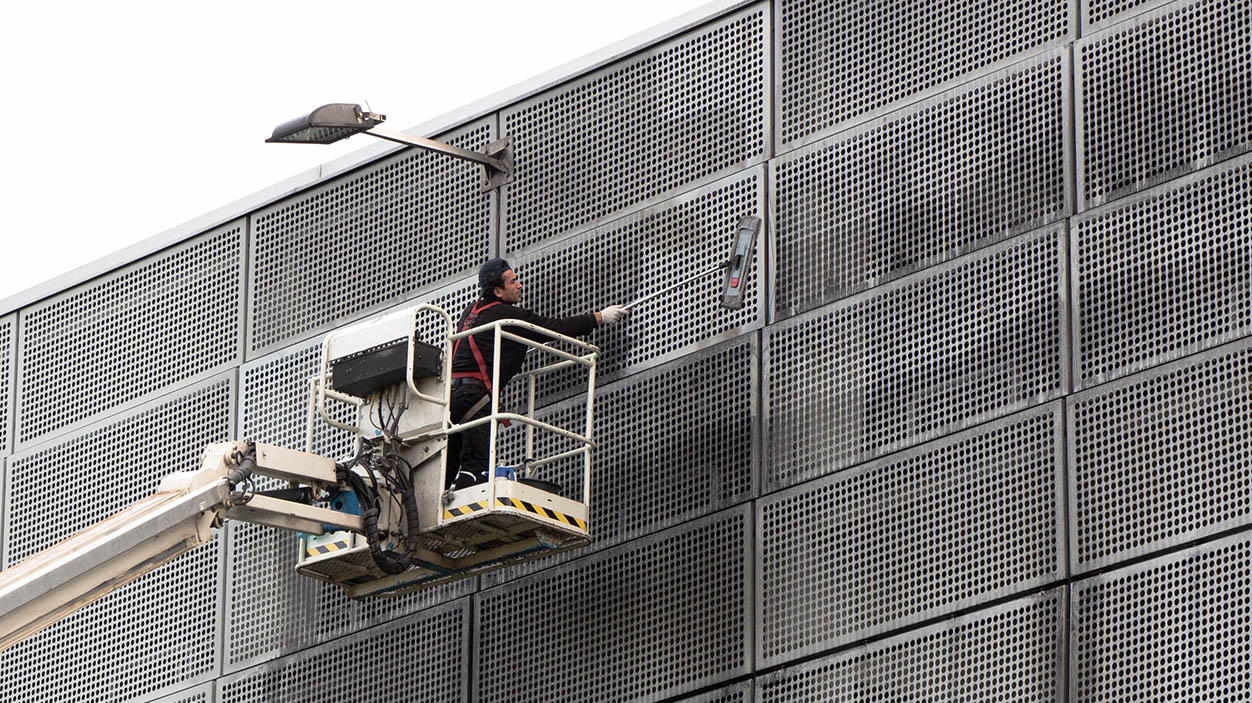 Piepenbrock Dienstleistungen GmbH & Co. KG | Gebäudereinigung | Facility Management  | Sicherheit