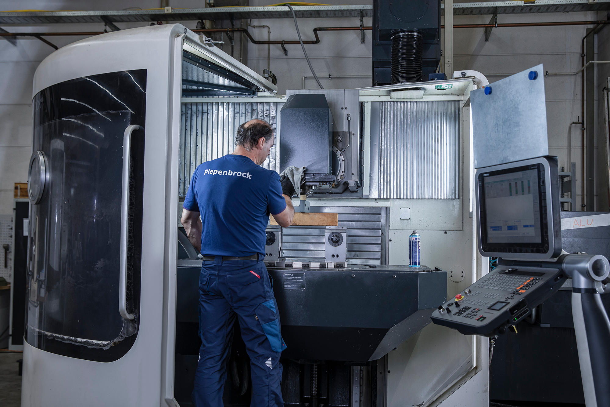 Piepenbrock Dienstleistungen GmbH & Co. KG | Gebäudereinigung | Facility Management | Sicherheit