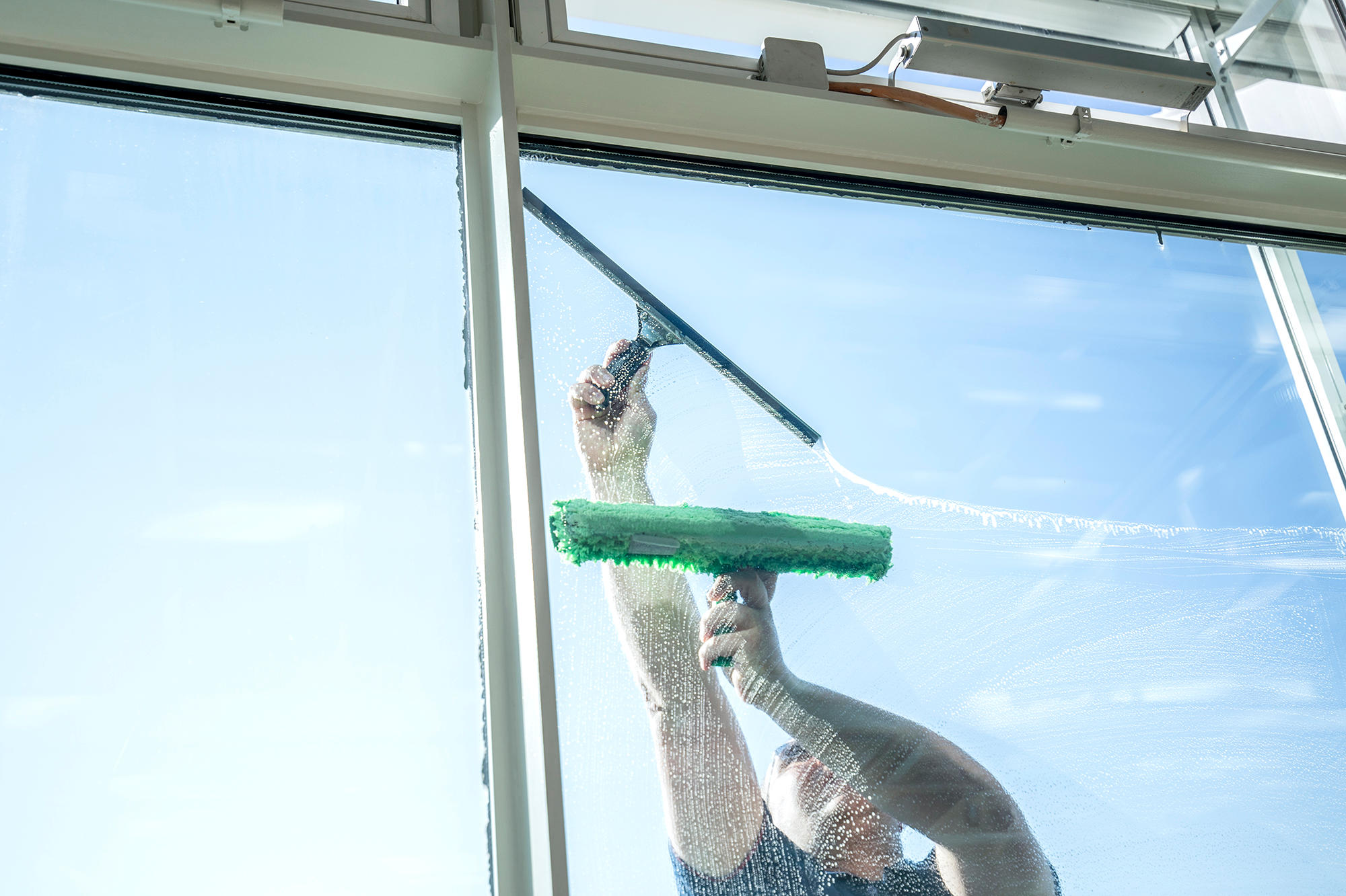 Piepenbrock Dienstleistungen GmbH & Co. KG | Gebäudereinigung | Facility Management | Sicherheit